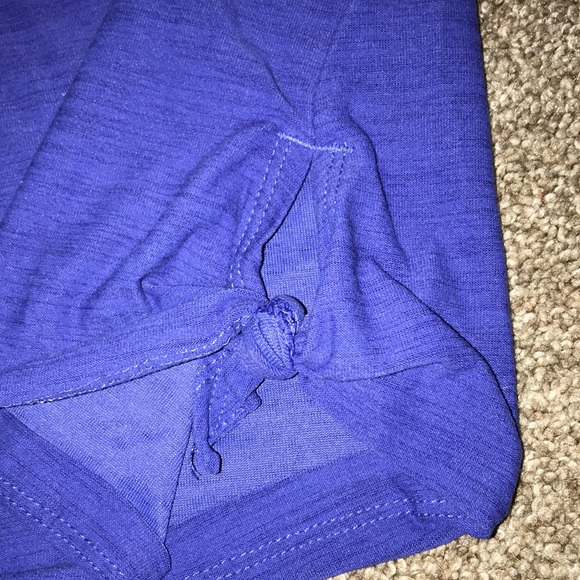 old navy blue mesh back workout top kids - Picture 2 of 3